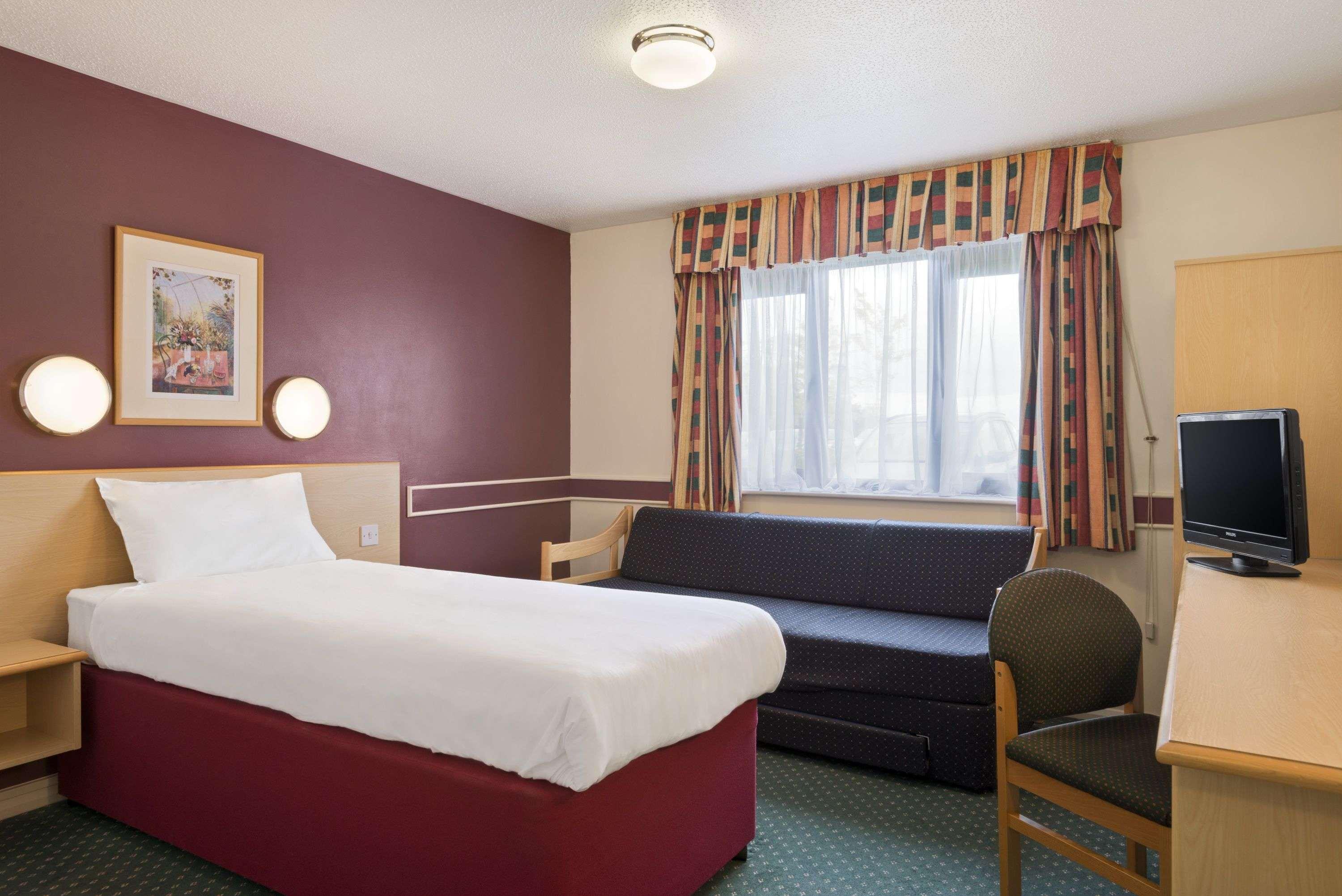 Days Inn Hotel Sheffield South Хартхилл Экстерьер фото